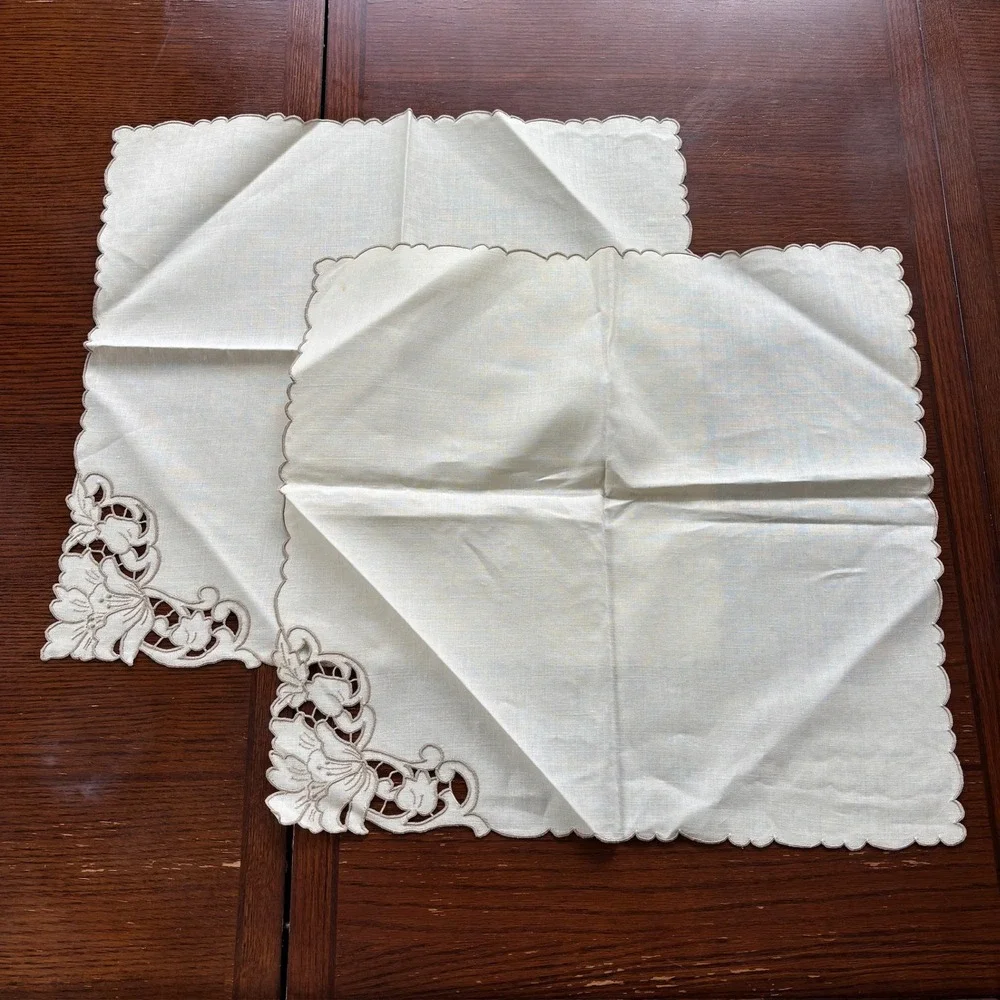 Vintage Linen Napkin Lot 12pc White Damask Cream Cutwork Floral Scalloped Edge